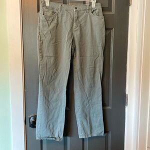 Gloria Vanderbilt jeans, Amanda style